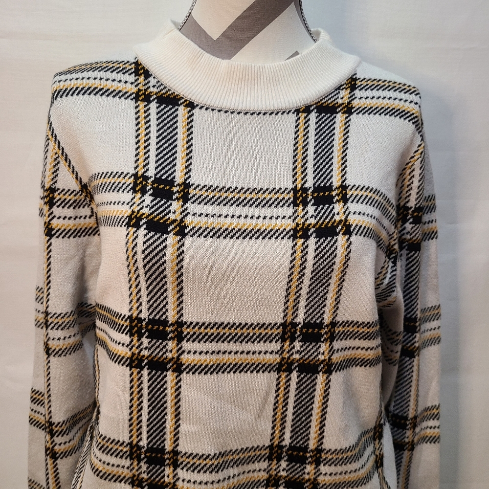 United States White Plaid Sweater